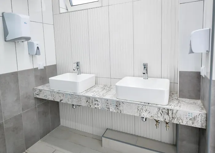 אתר קמפינג Kempingzator 3*