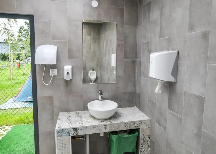 Kempingzator 3* זאטור